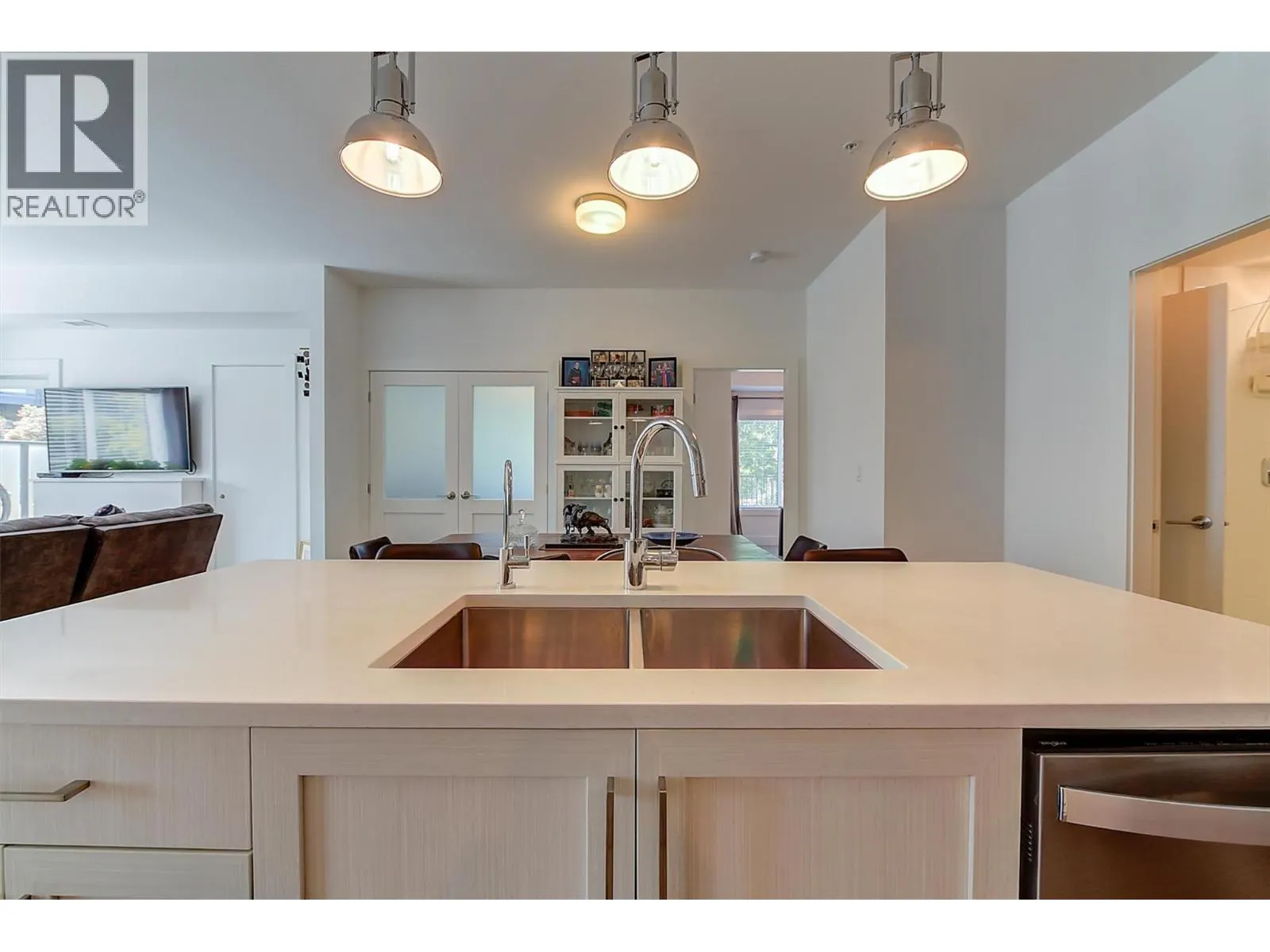 4380 Lakeshore Road Unit# 122