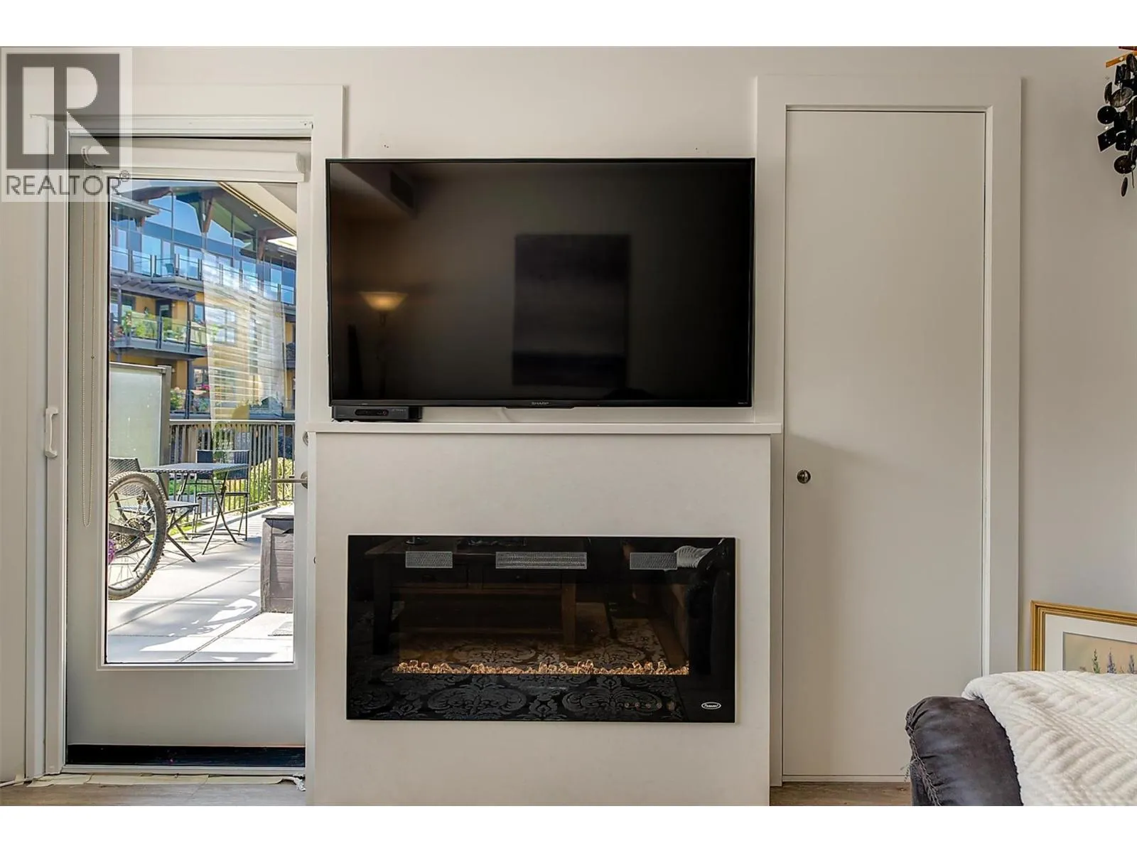 4380 Lakeshore Road Unit# 122
