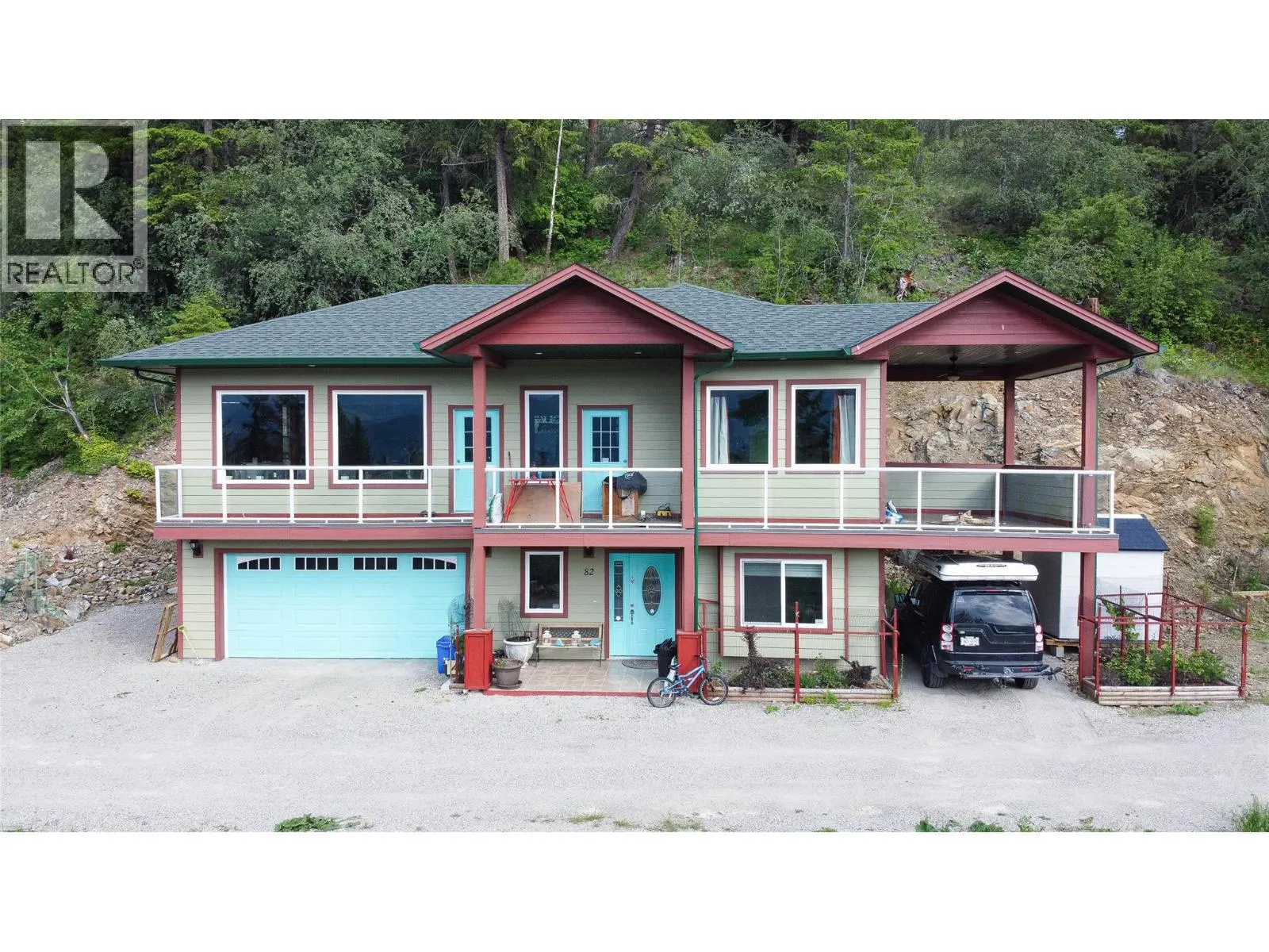 82 Peregrine Way