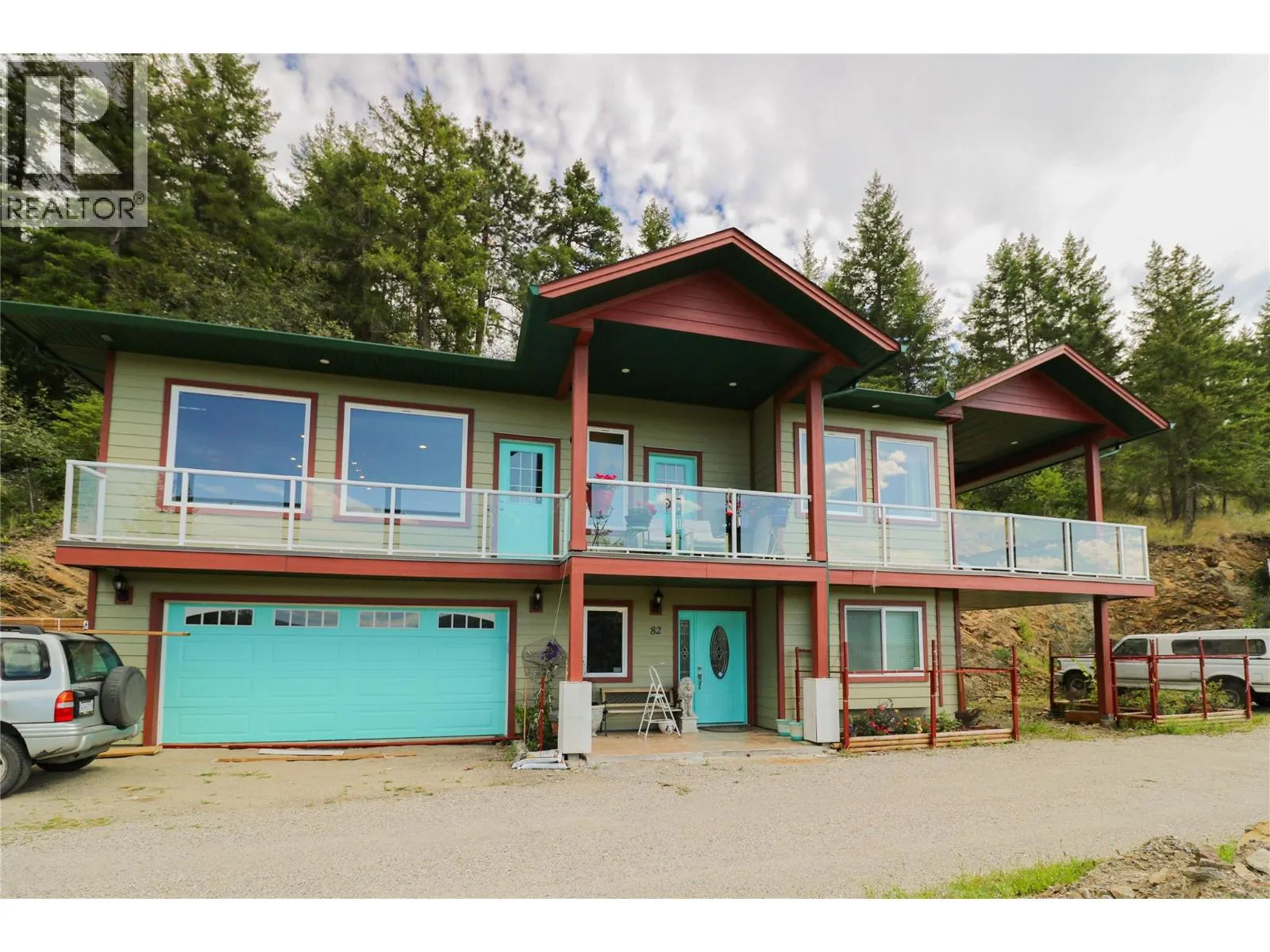 82 Peregrine Way