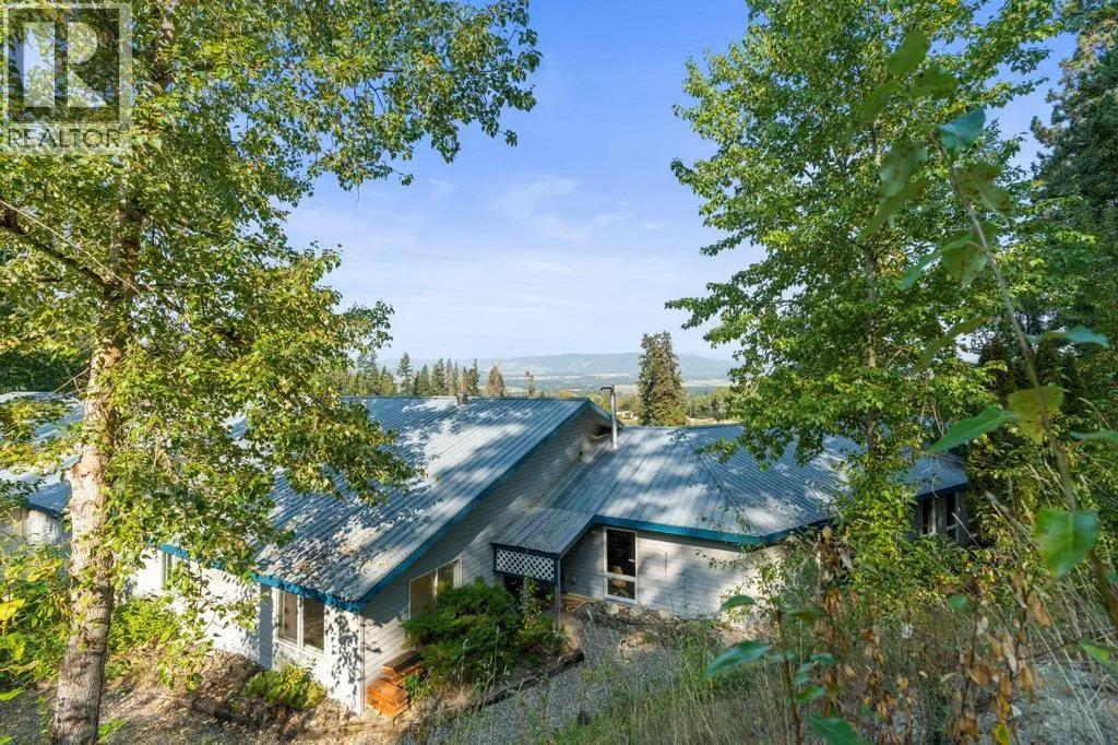 3298 Upper McLeod Road