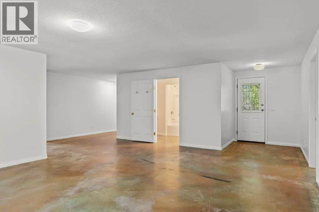3298 Upper McLeod Road