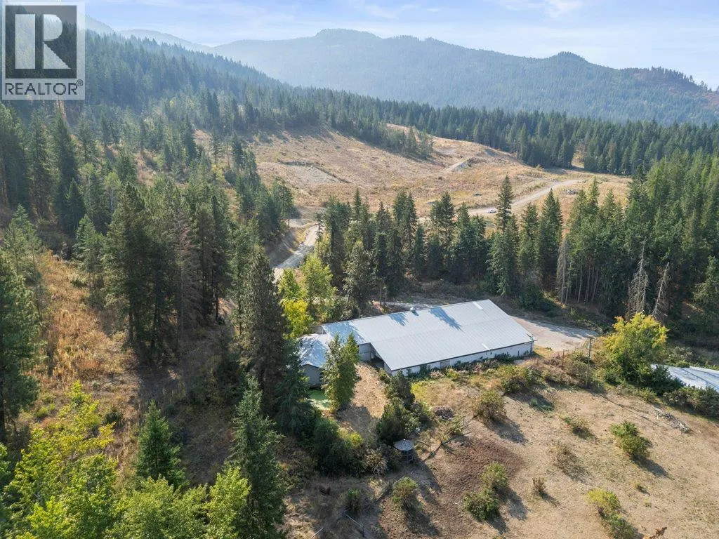 3298 Upper McLeod Road