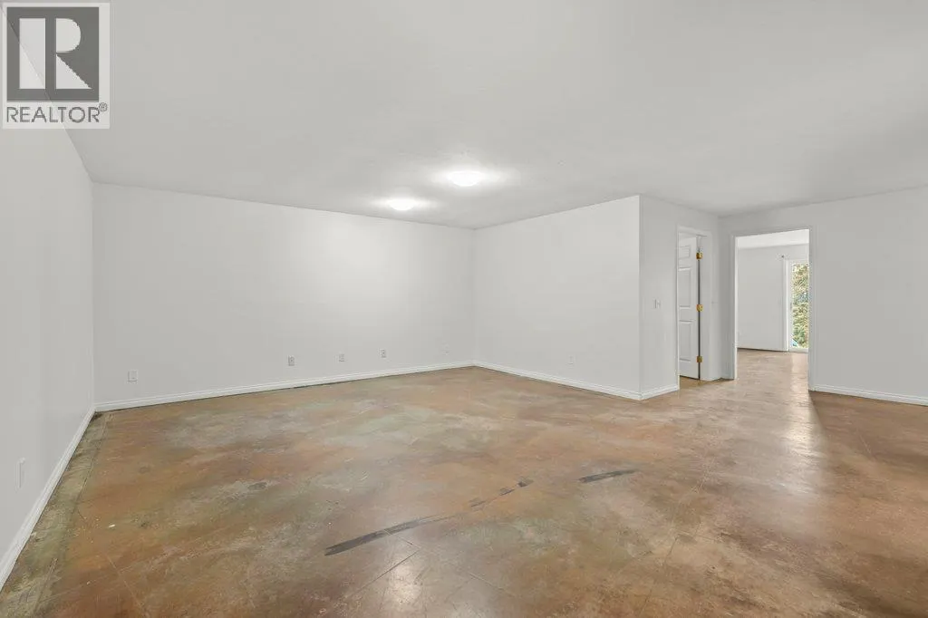 3298 Upper McLeod Road