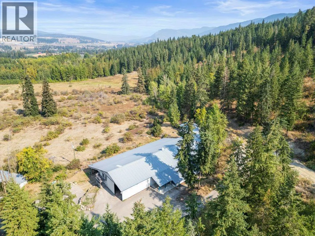 3298 Upper McLeod Road