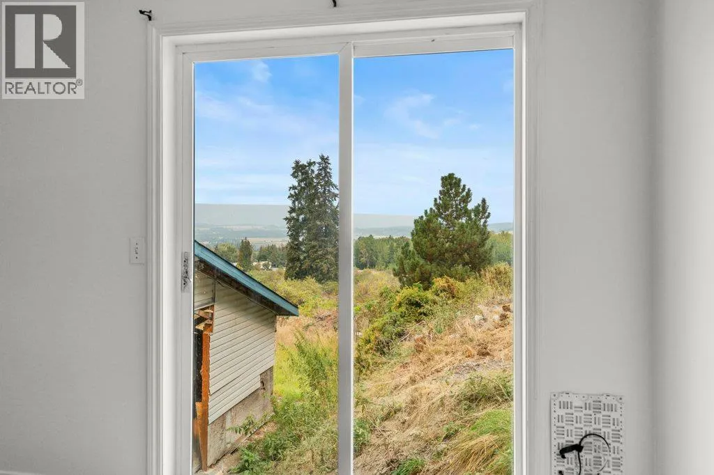 3298 Upper McLeod Road