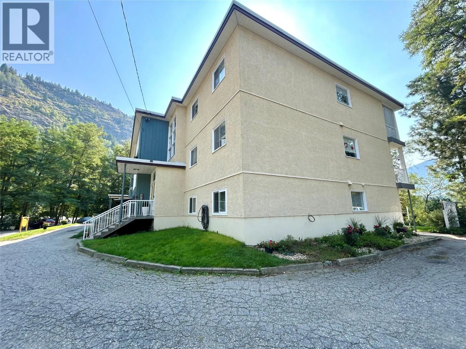 940 Celia Crescent Unit# 23