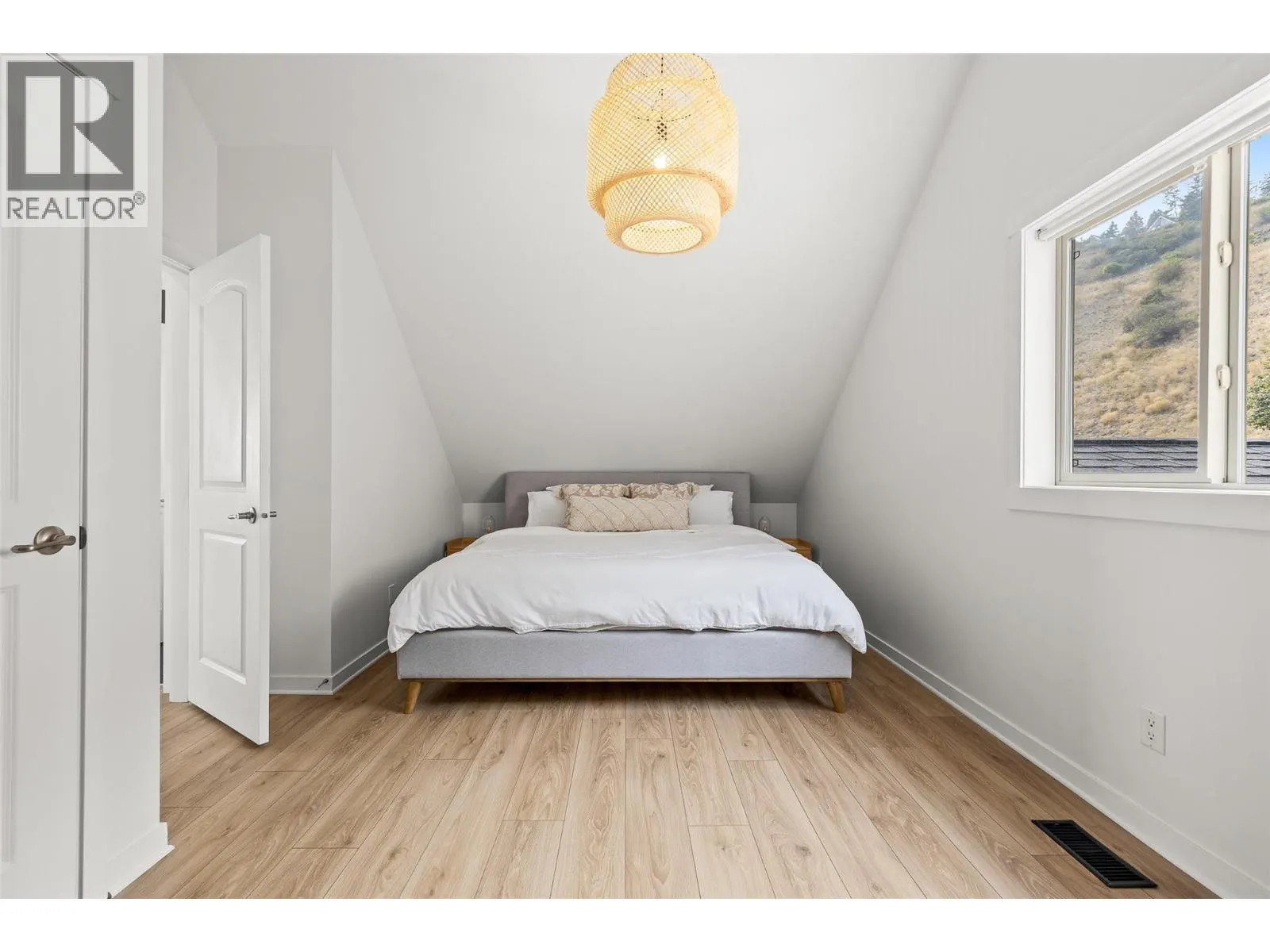 6748 Verona Loop Unit# 325