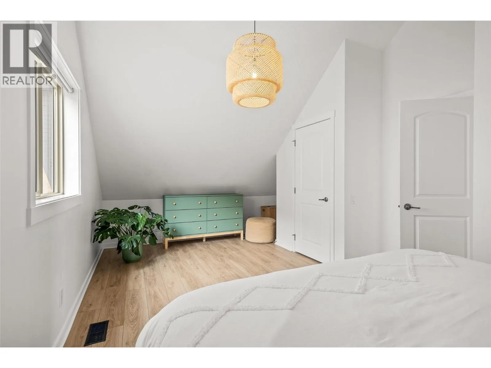 6748 Verona Loop Unit# 325