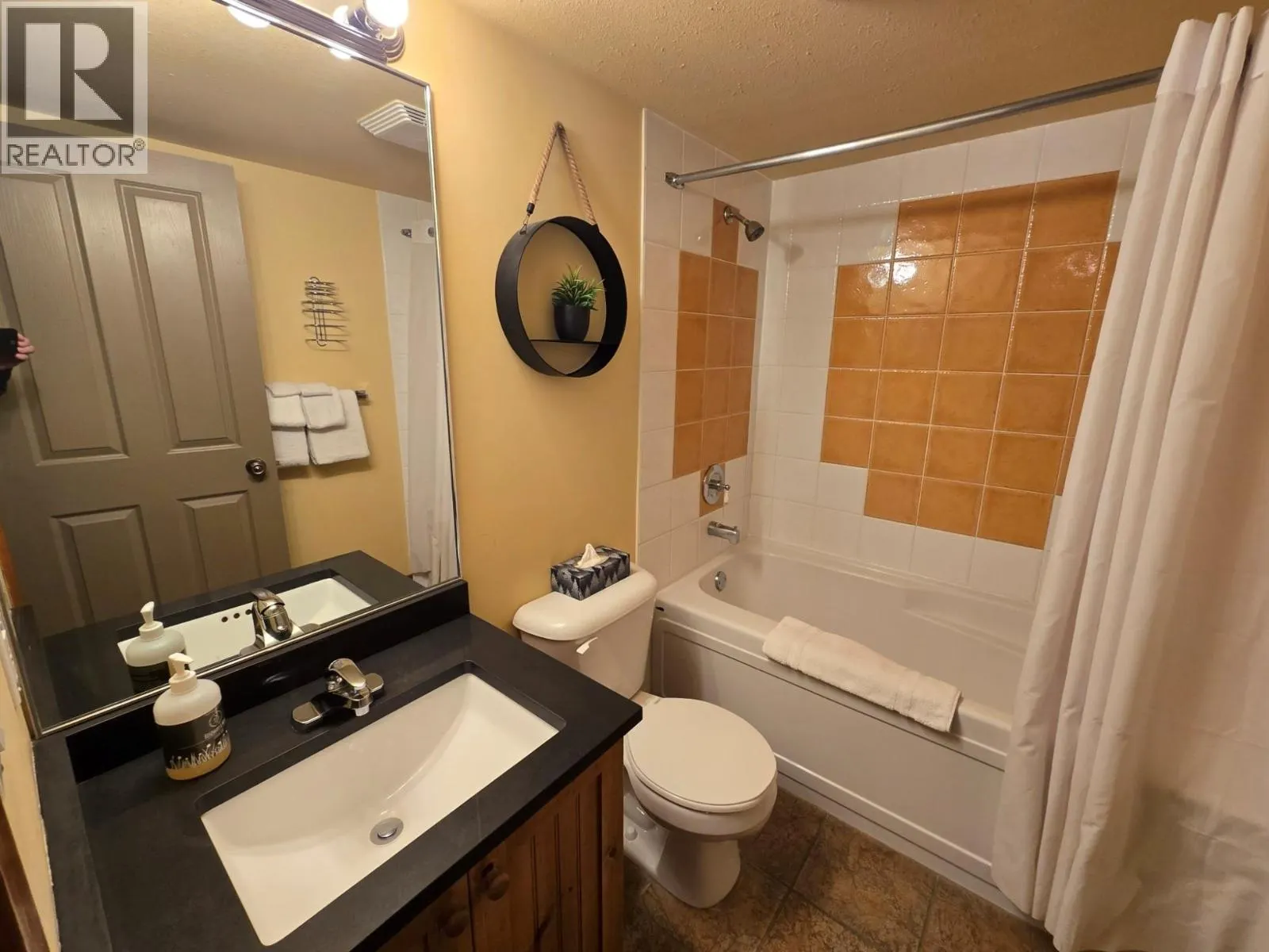 2080 Summit Drive Unit# 108