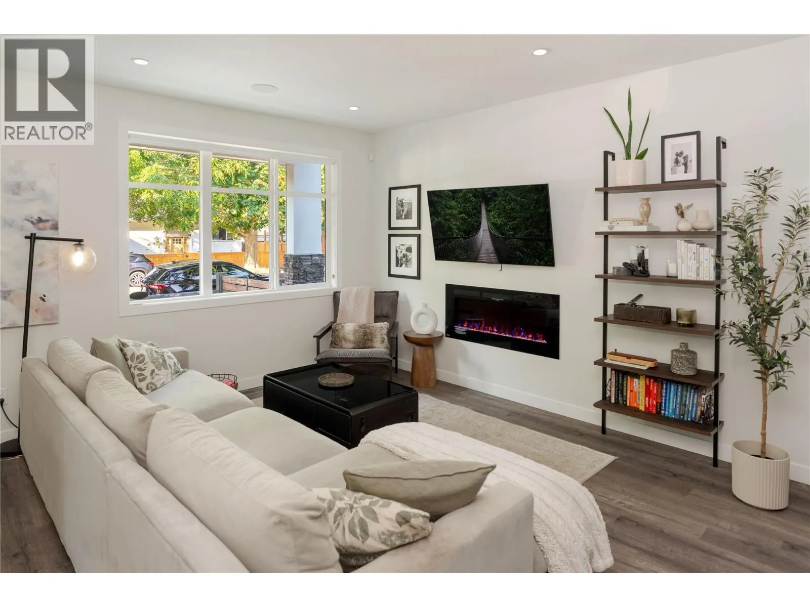 1033 Stockwell Avenue Unit# 1