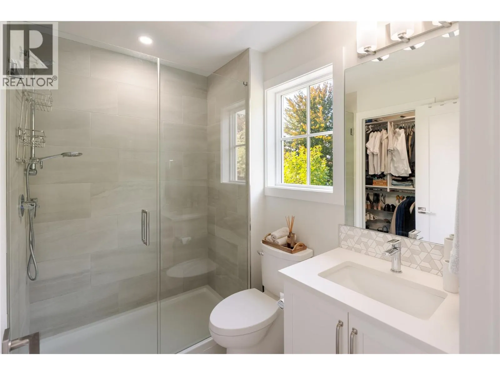 1033 Stockwell Avenue Unit# 1