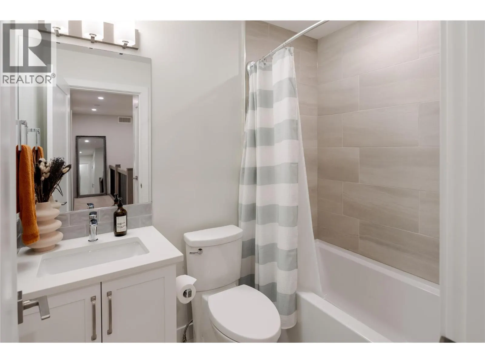 1033 Stockwell Avenue Unit# 1