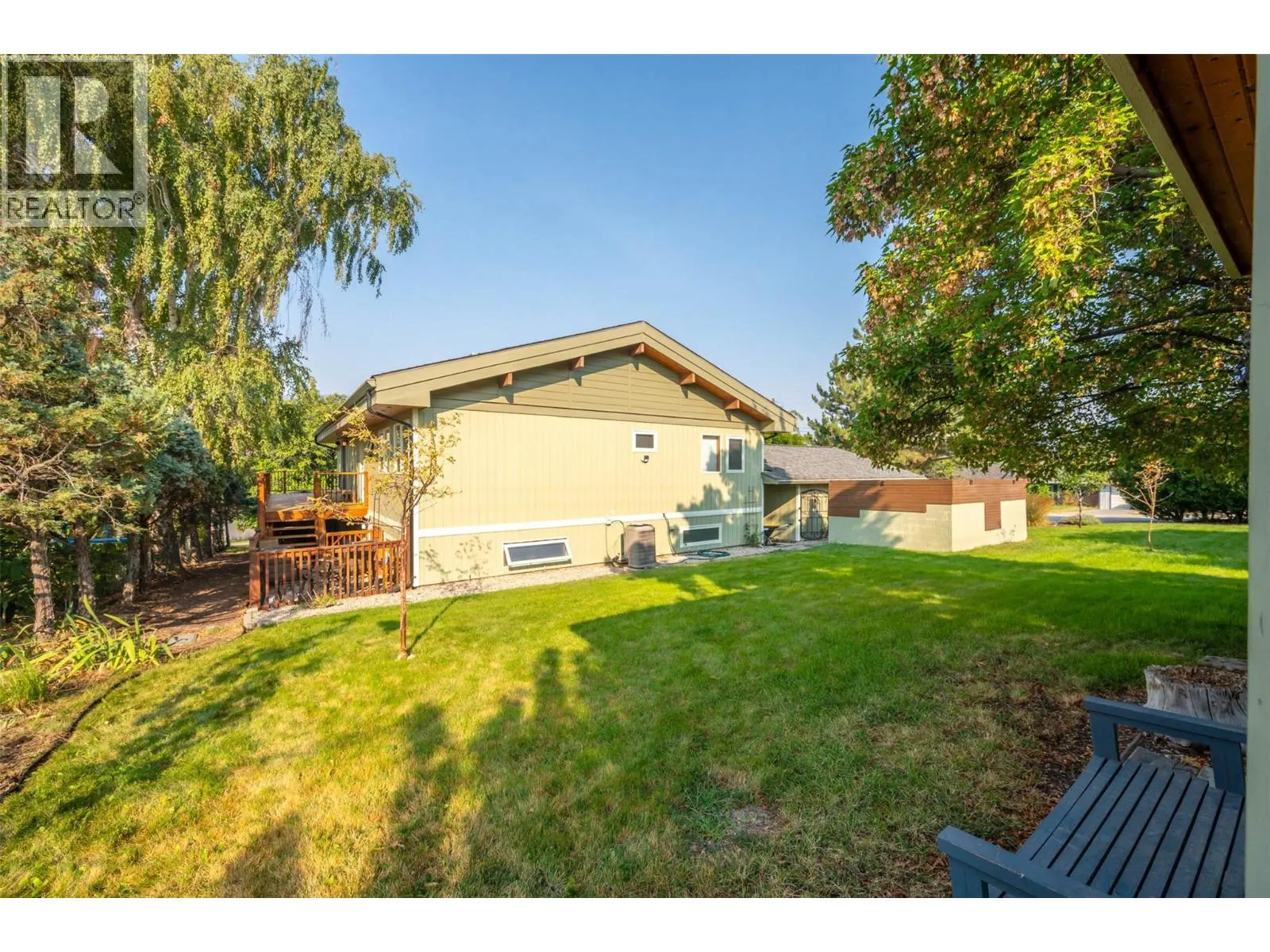 975 Heron Court