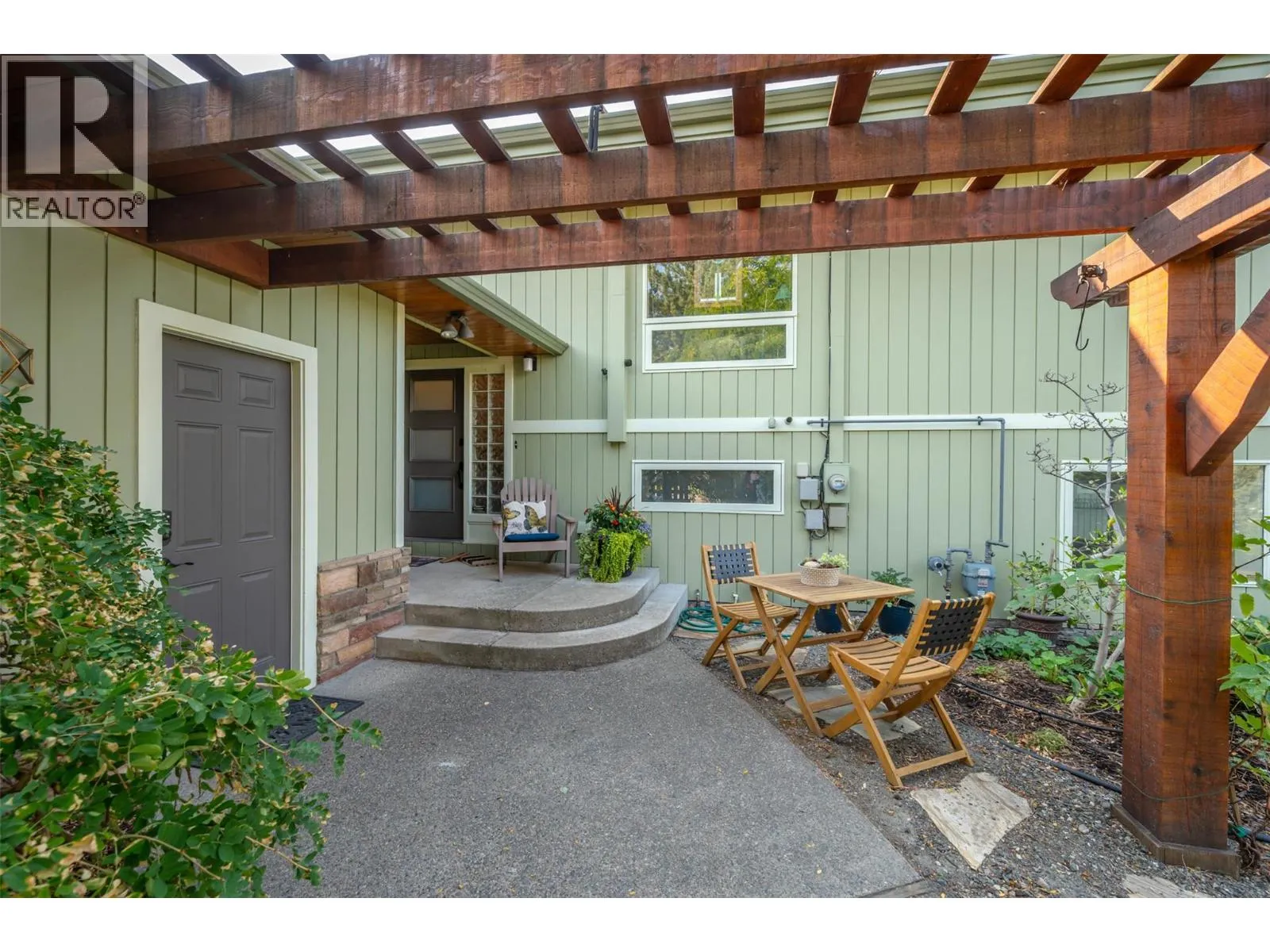 975 Heron Court