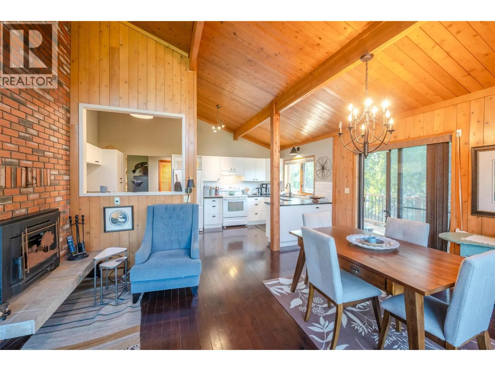 975 Heron Court
