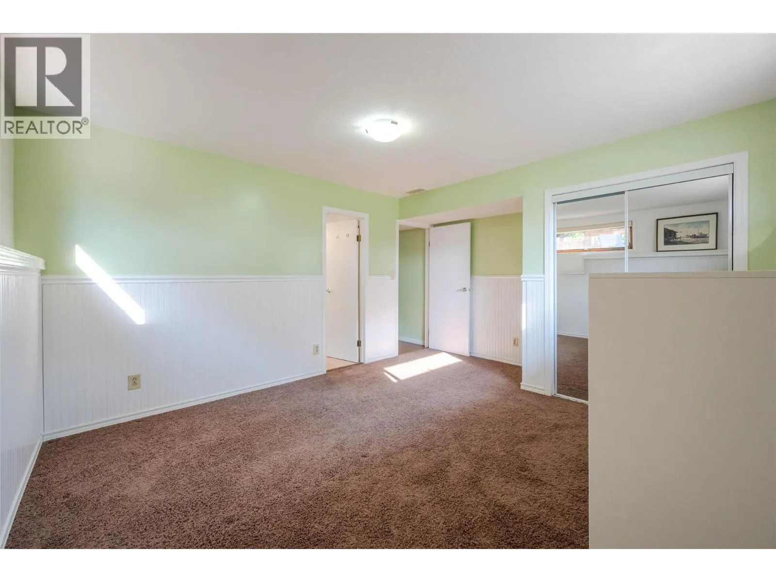 975 Heron Court