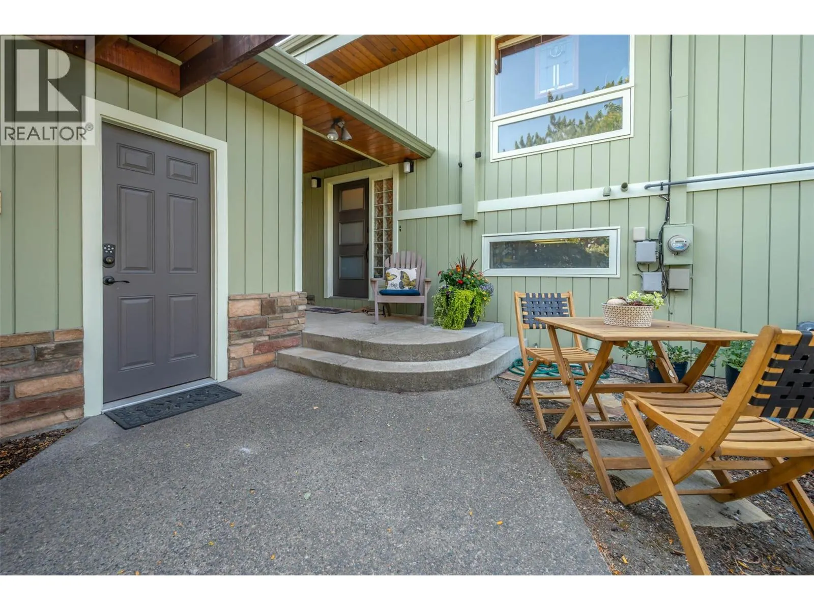 975 Heron Court