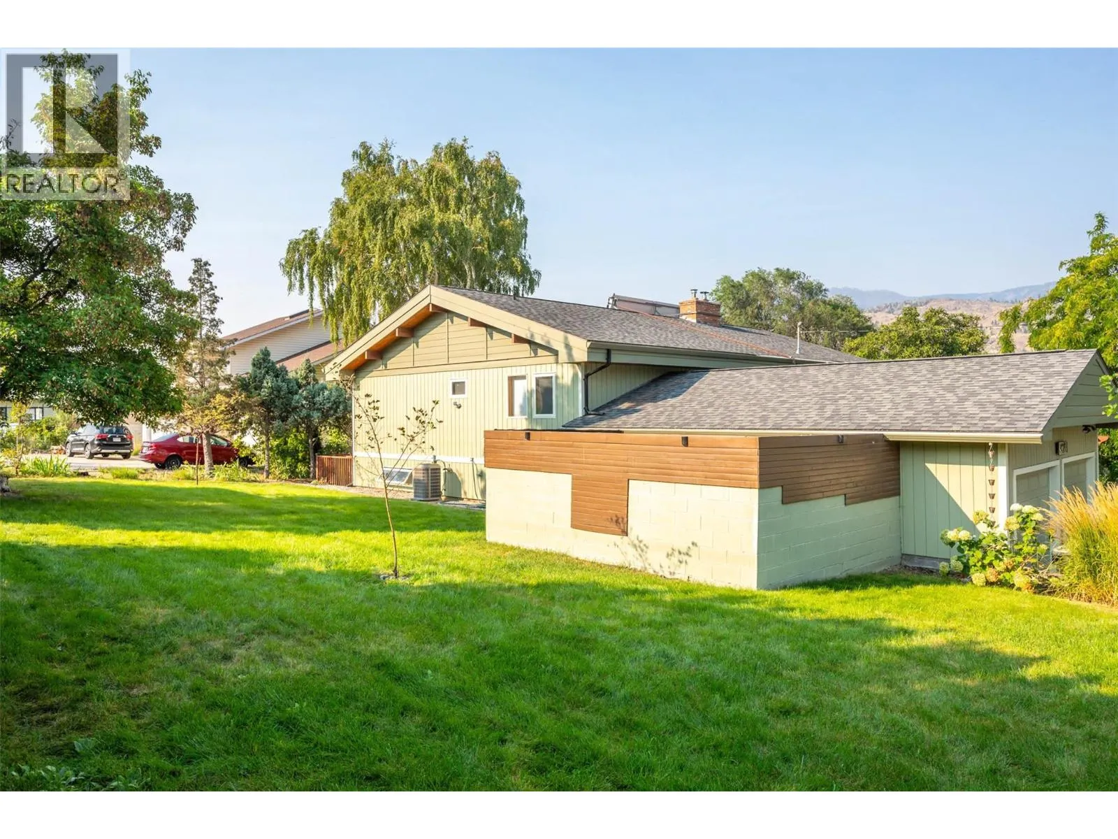 975 Heron Court