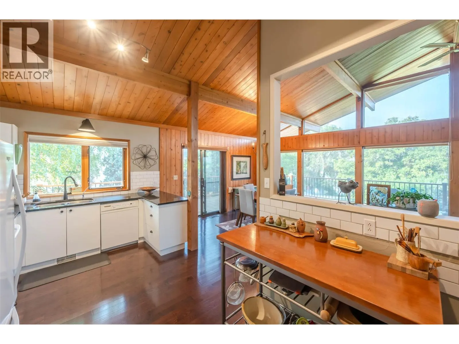 975 Heron Court