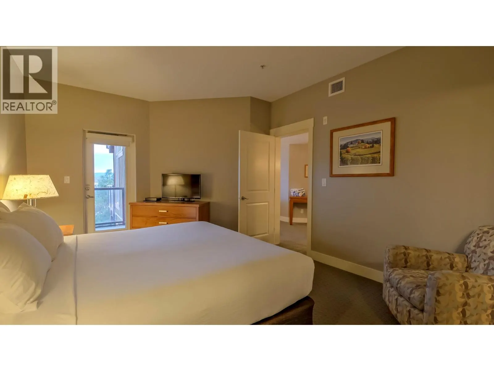 4205 Gellatly Road Unit# 304