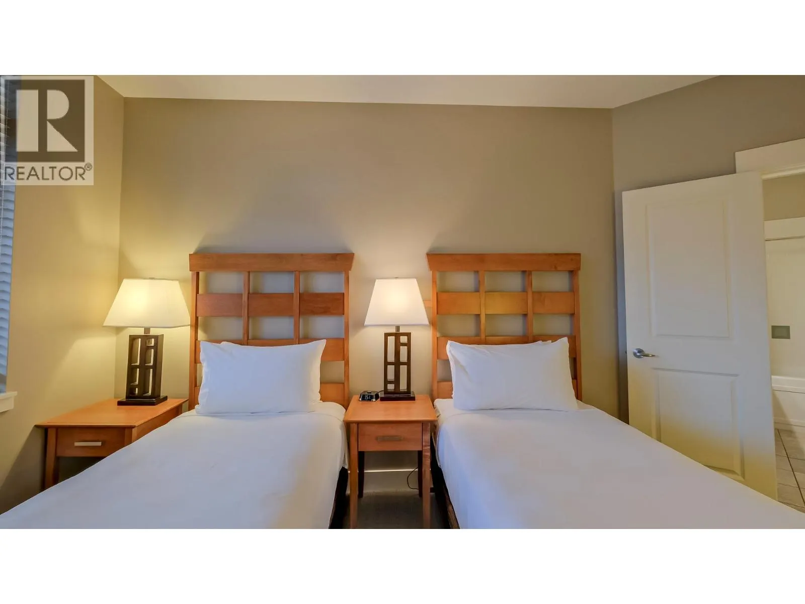 4205 Gellatly Road Unit# 304