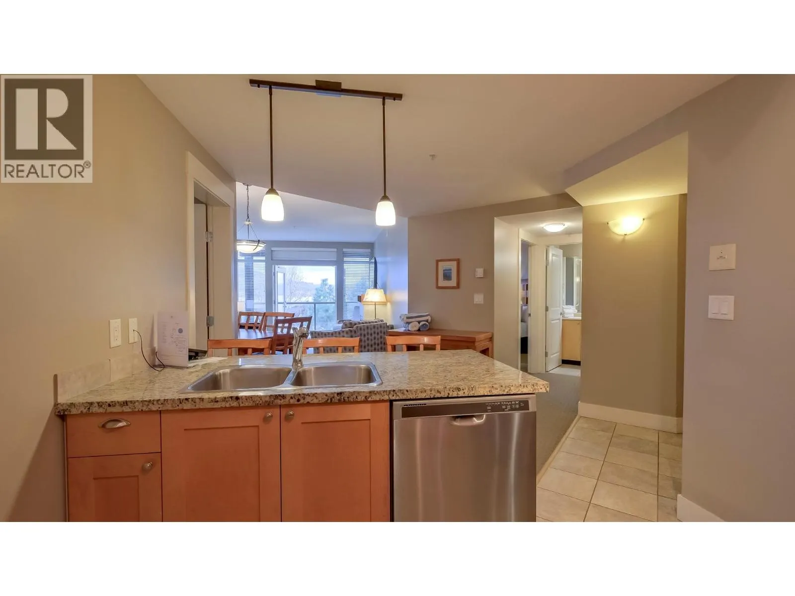 4205 Gellatly Road Unit# 304