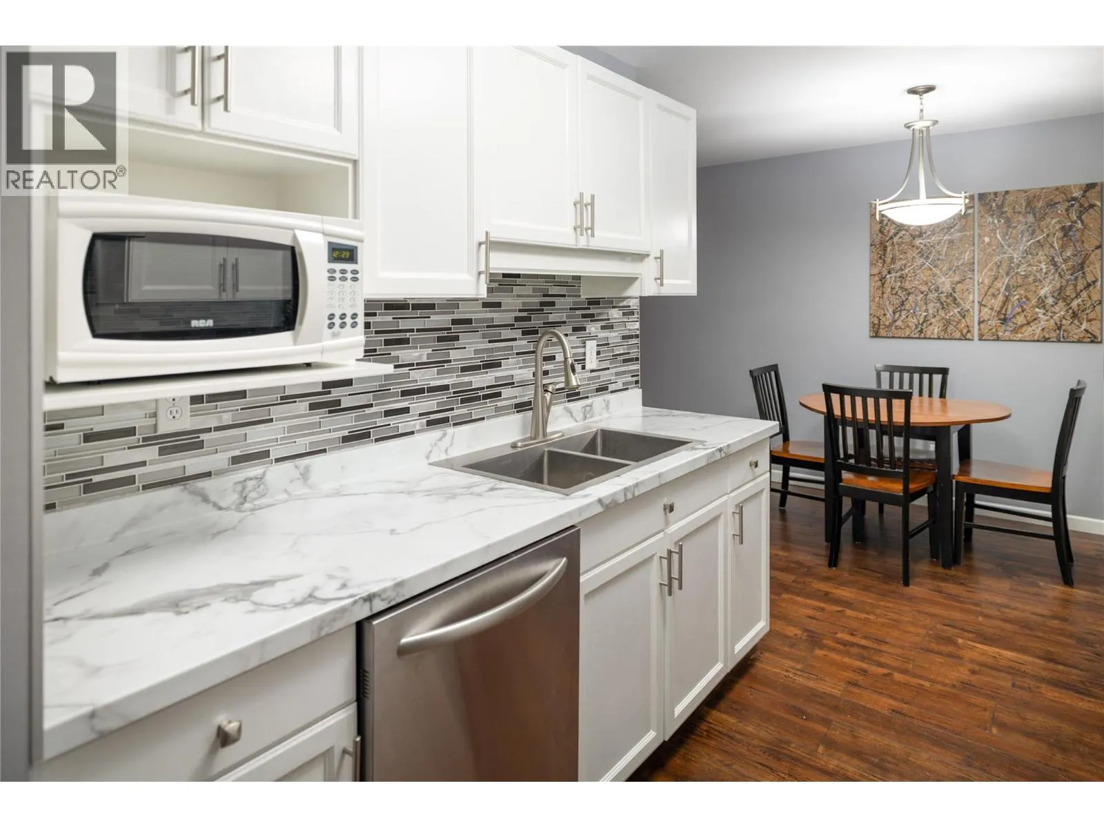 3155 DeMontreuil Court Unit# 404