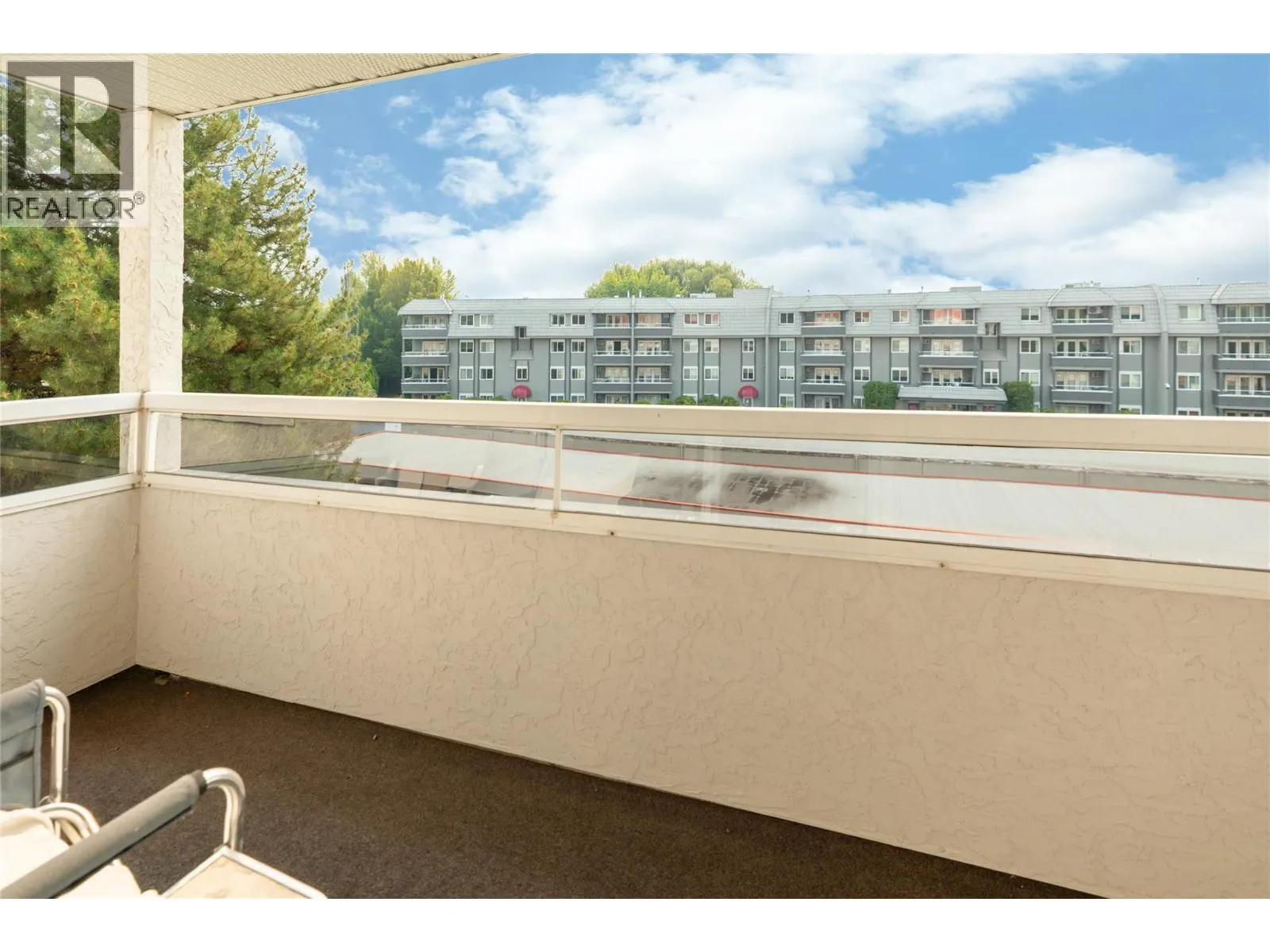 3155 DeMontreuil Court Unit# 404