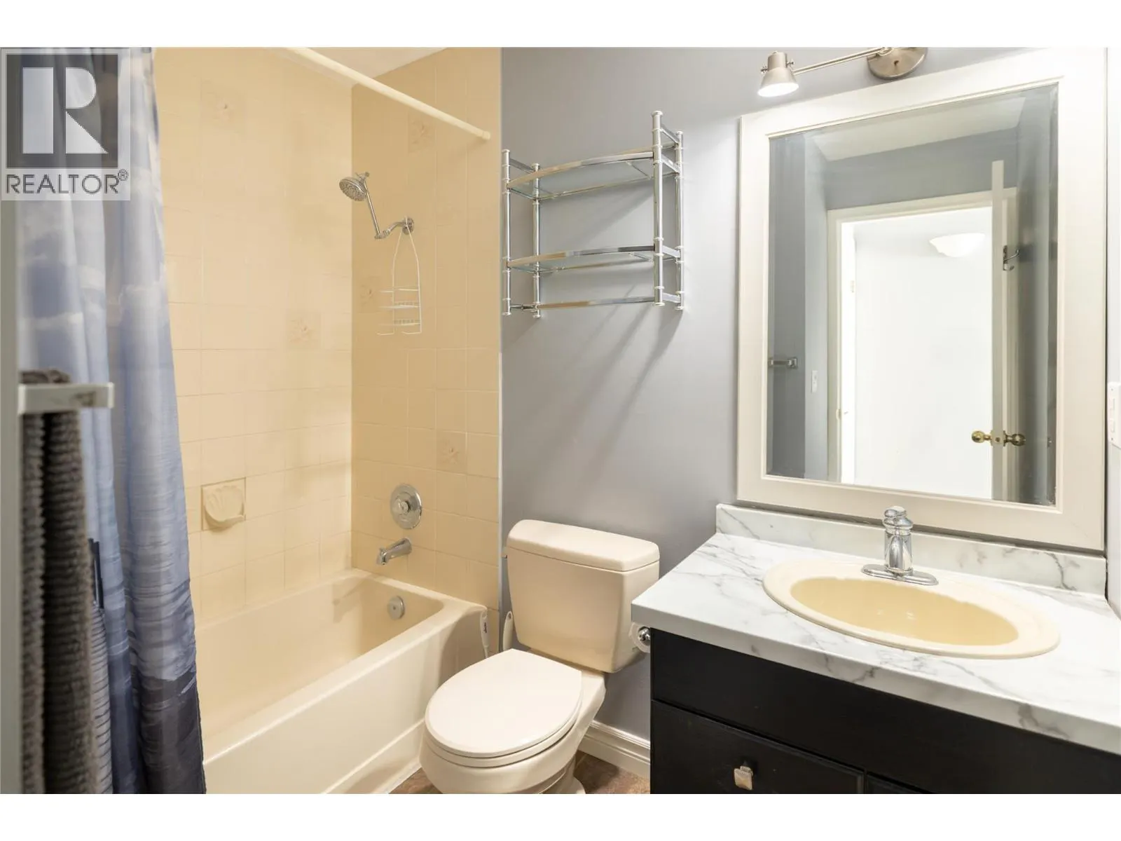 3155 DeMontreuil Court Unit# 404