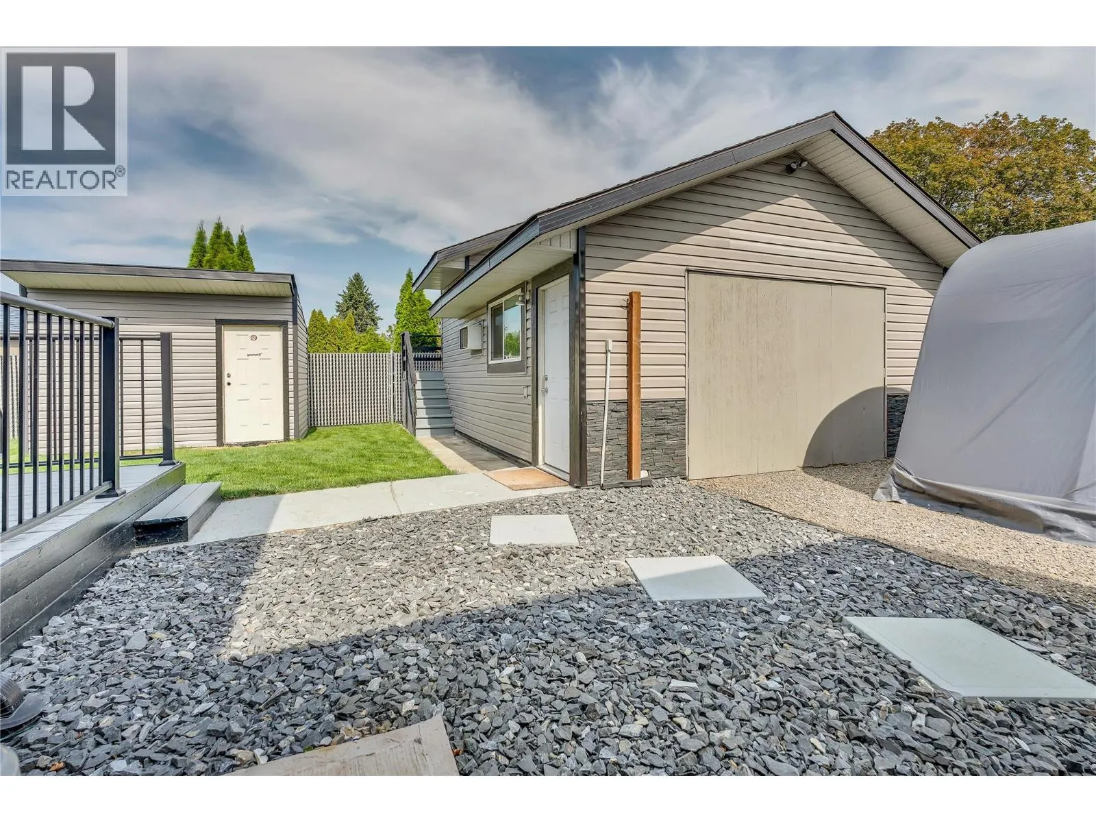 507 Duncan Avenue W