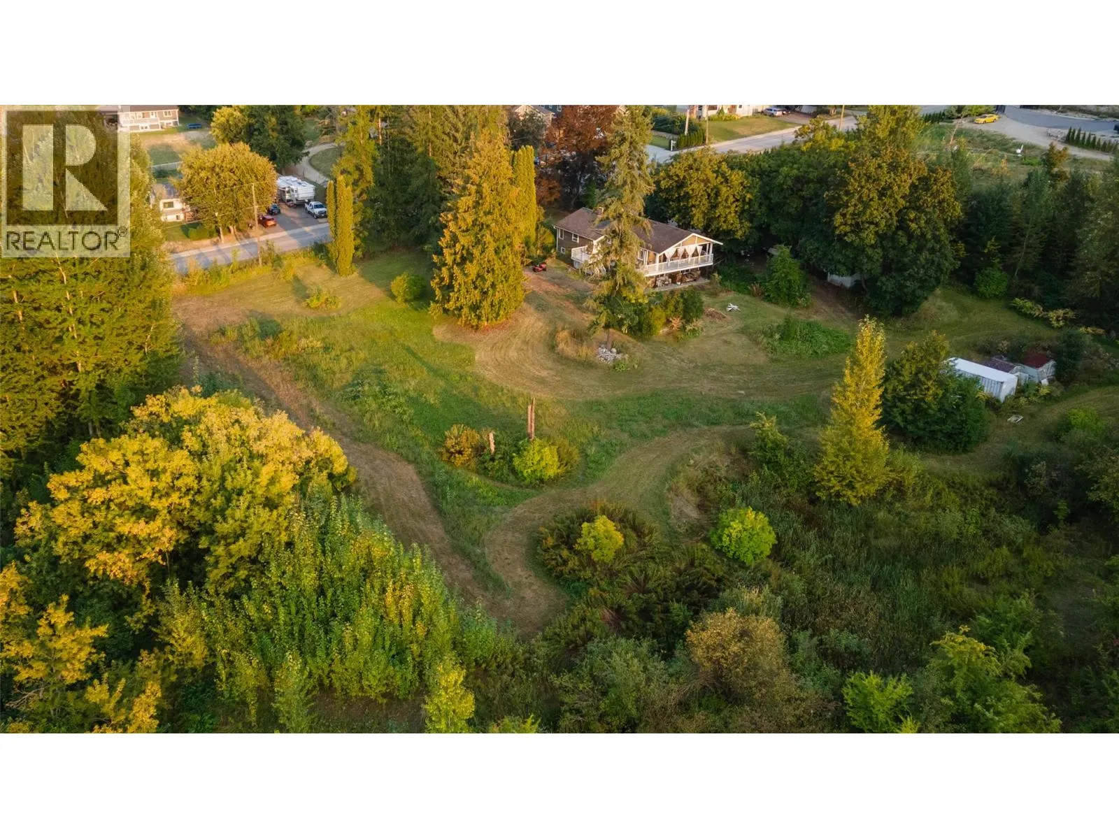 1121 Shuswap Street SW