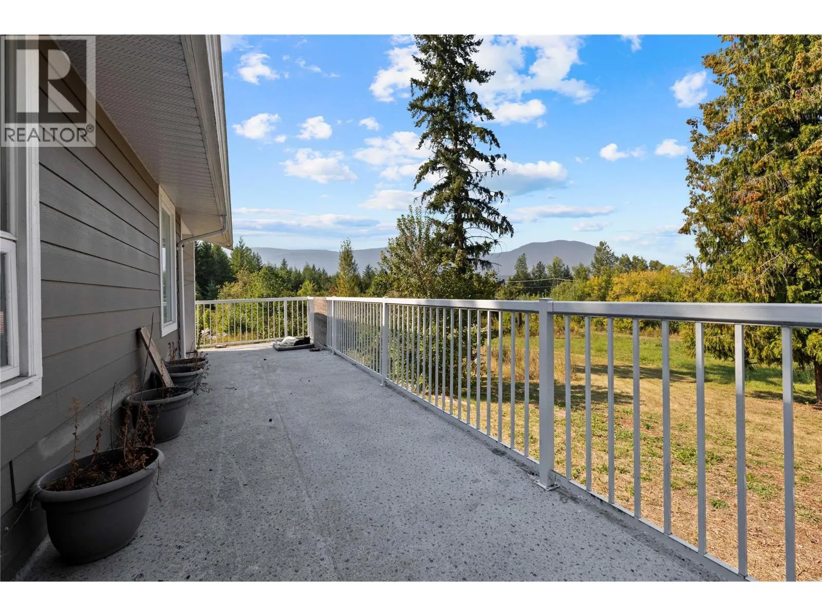 1121 Shuswap Street SW