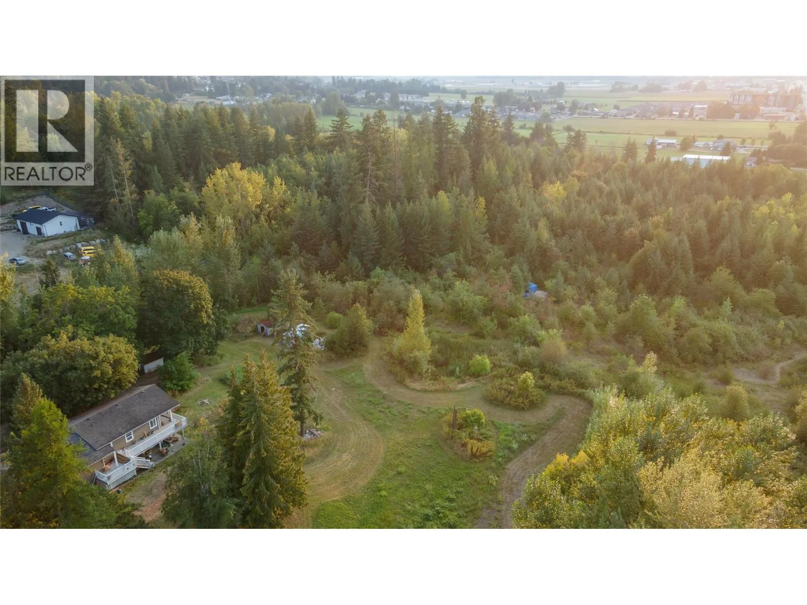 1121 Shuswap Street SW