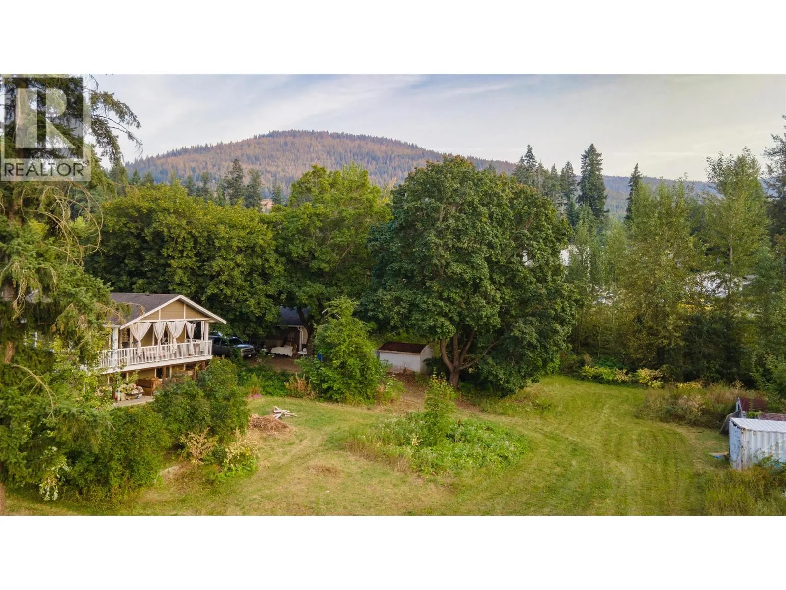 1121 Shuswap Street SW