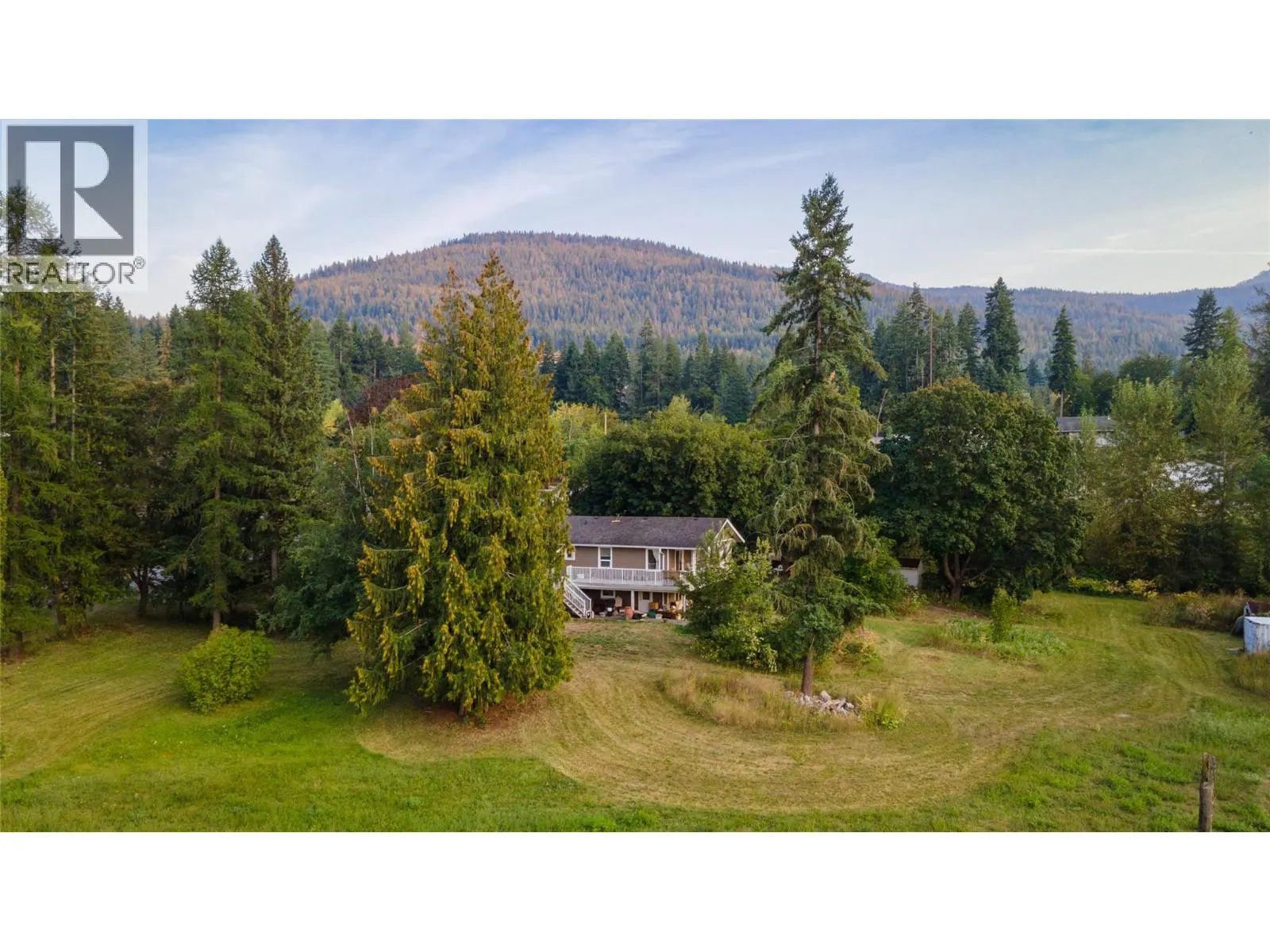 1121 Shuswap Street SW