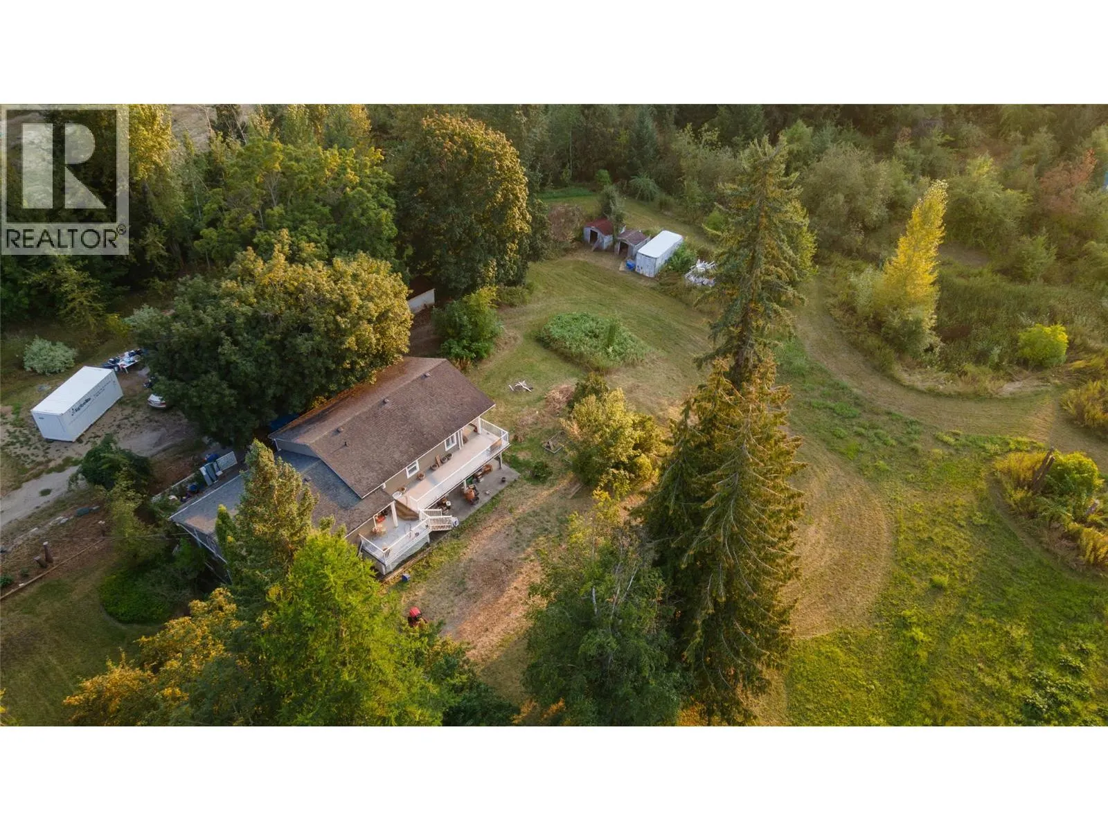 1121 Shuswap Street SW