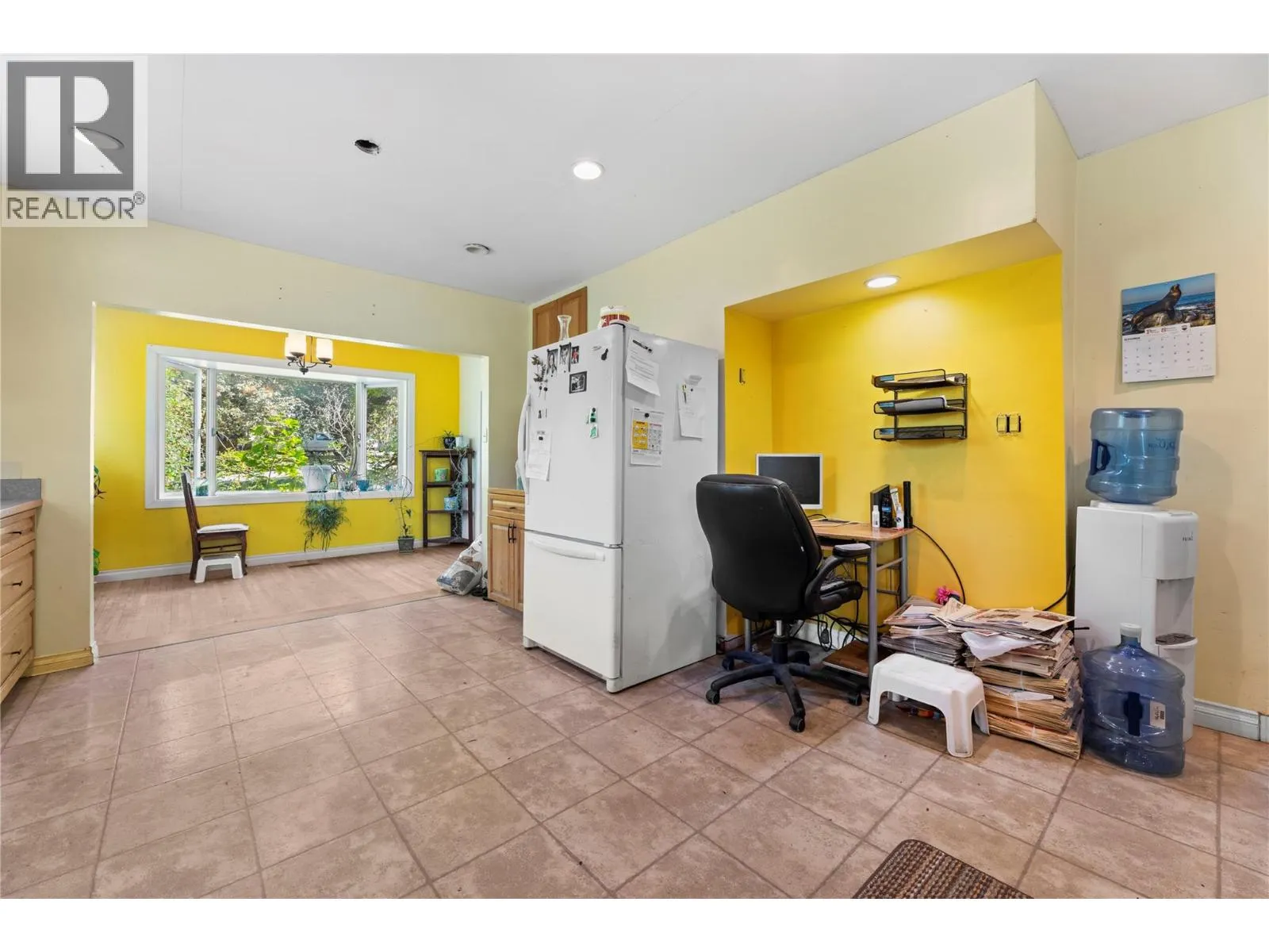 1121 Shuswap Street SW