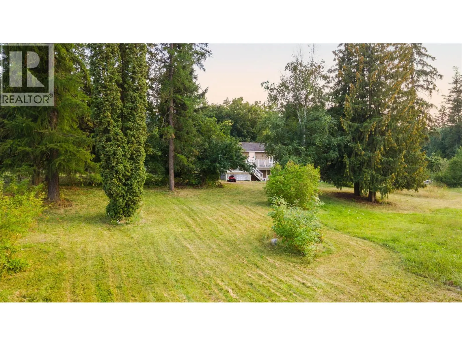 1121 Shuswap Street SW