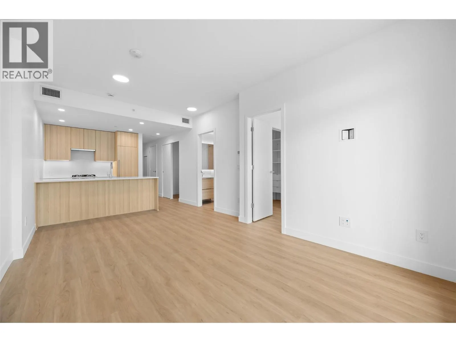 238 Leon Avenue Unit# 1503