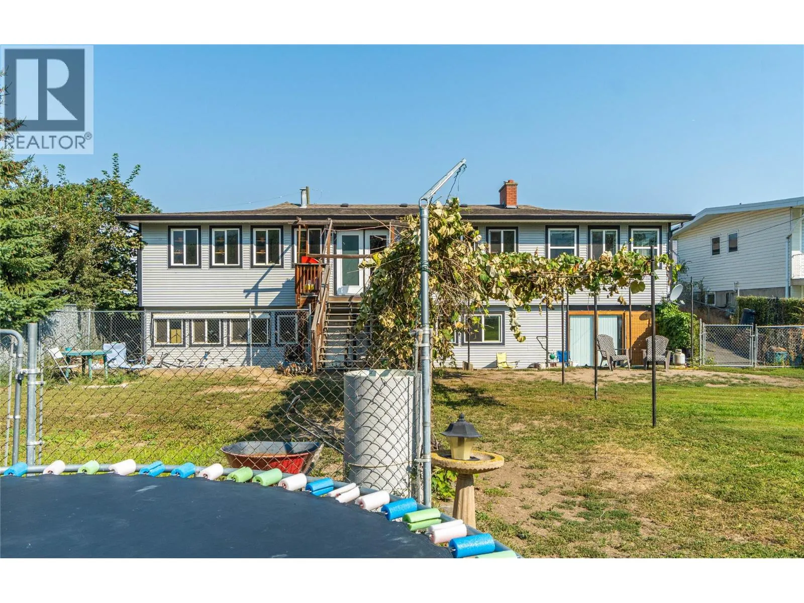 2215 BARBARA Avenue
