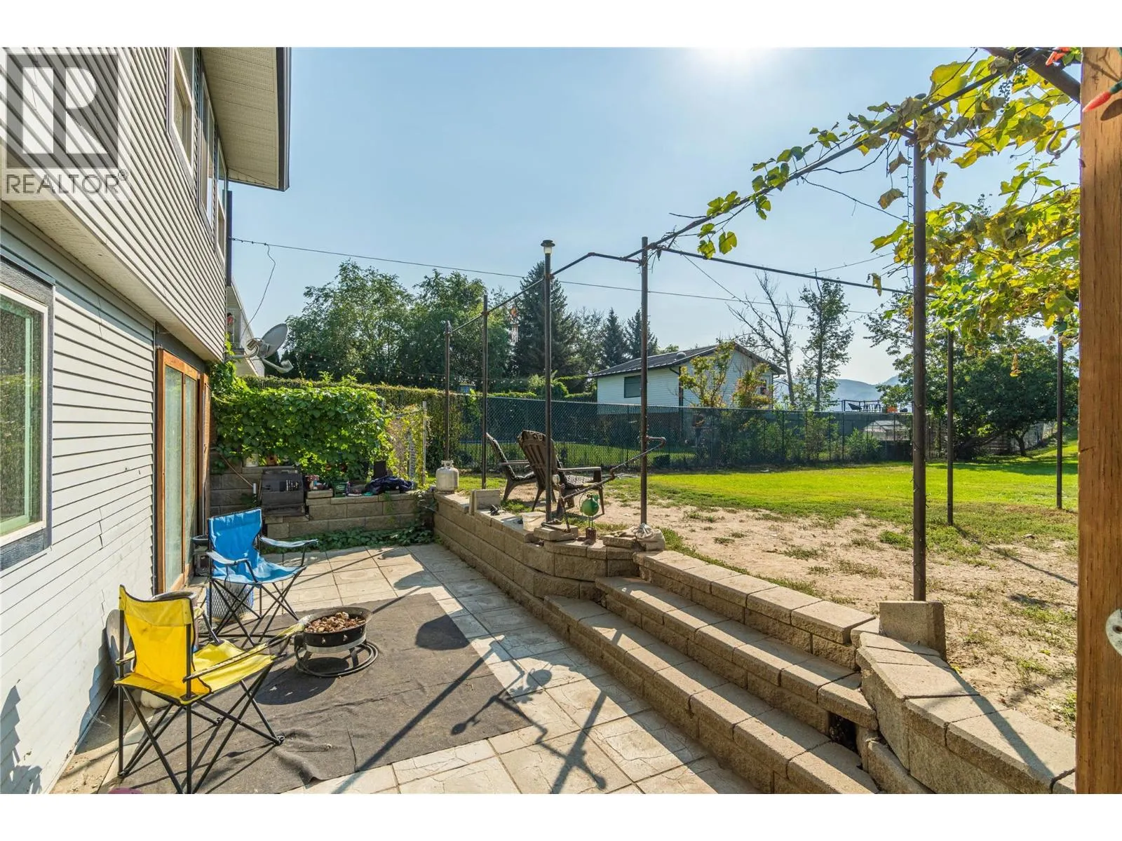 2215 BARBARA Avenue