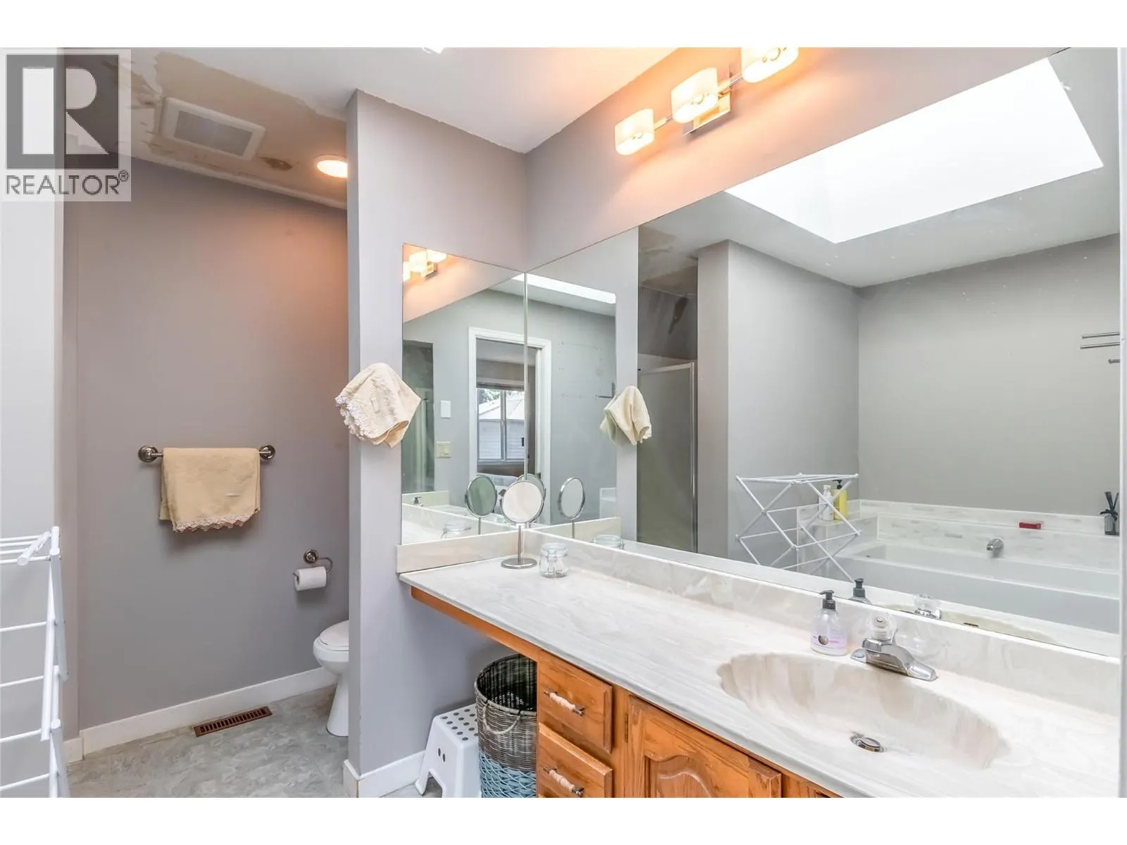1995 Burtch Road Unit# 156