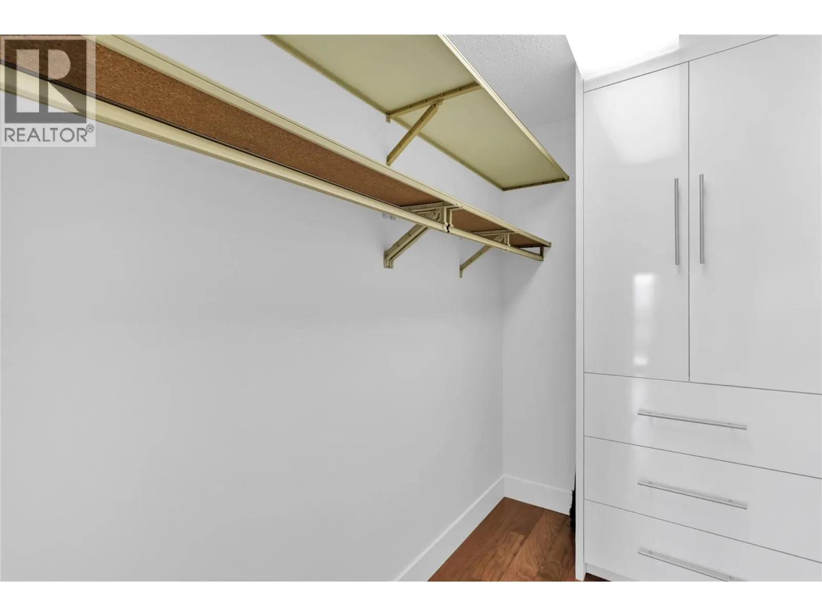 737 Leon Avenue Unit# 1206