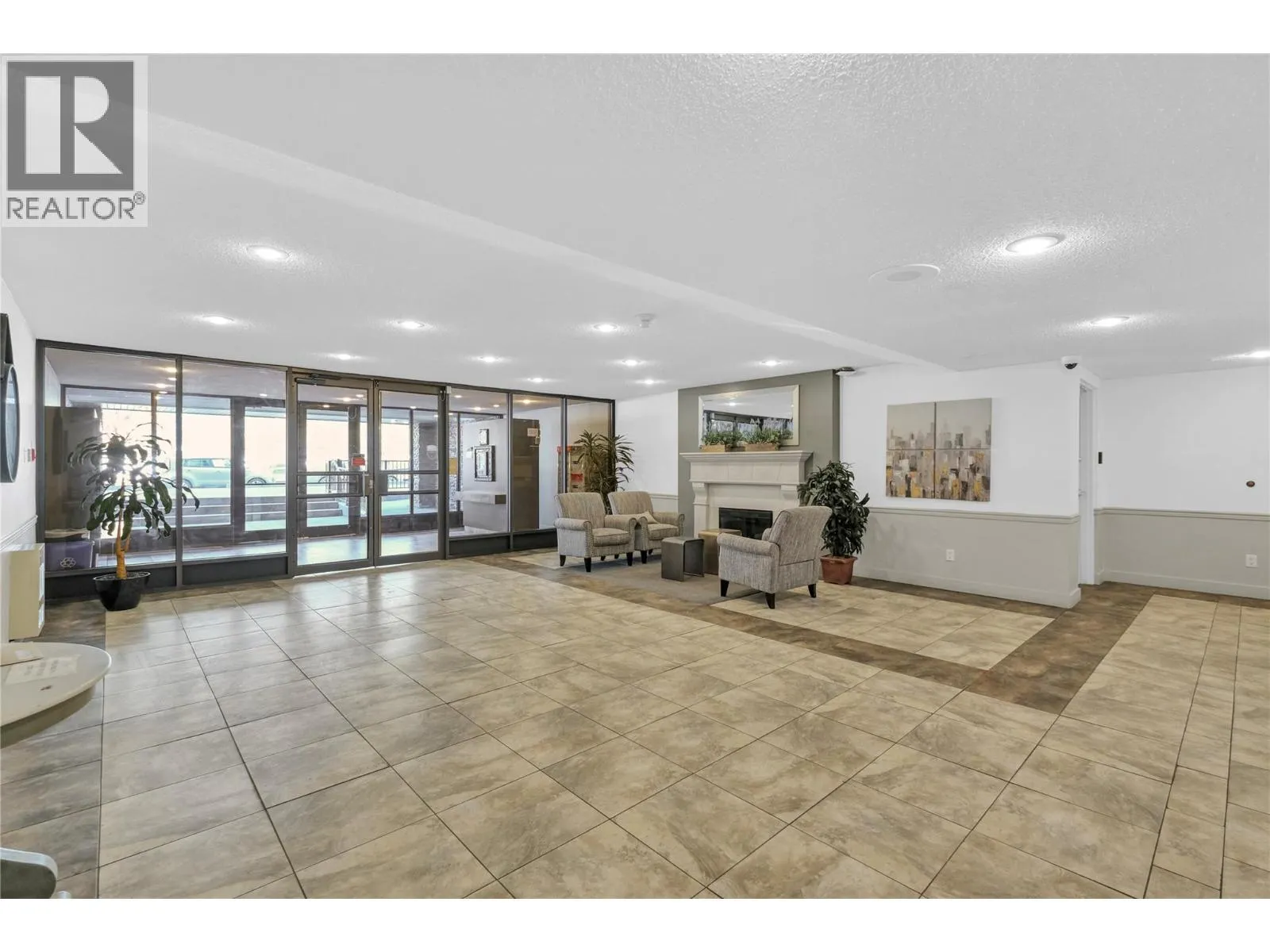 737 Leon Avenue Unit# 1206