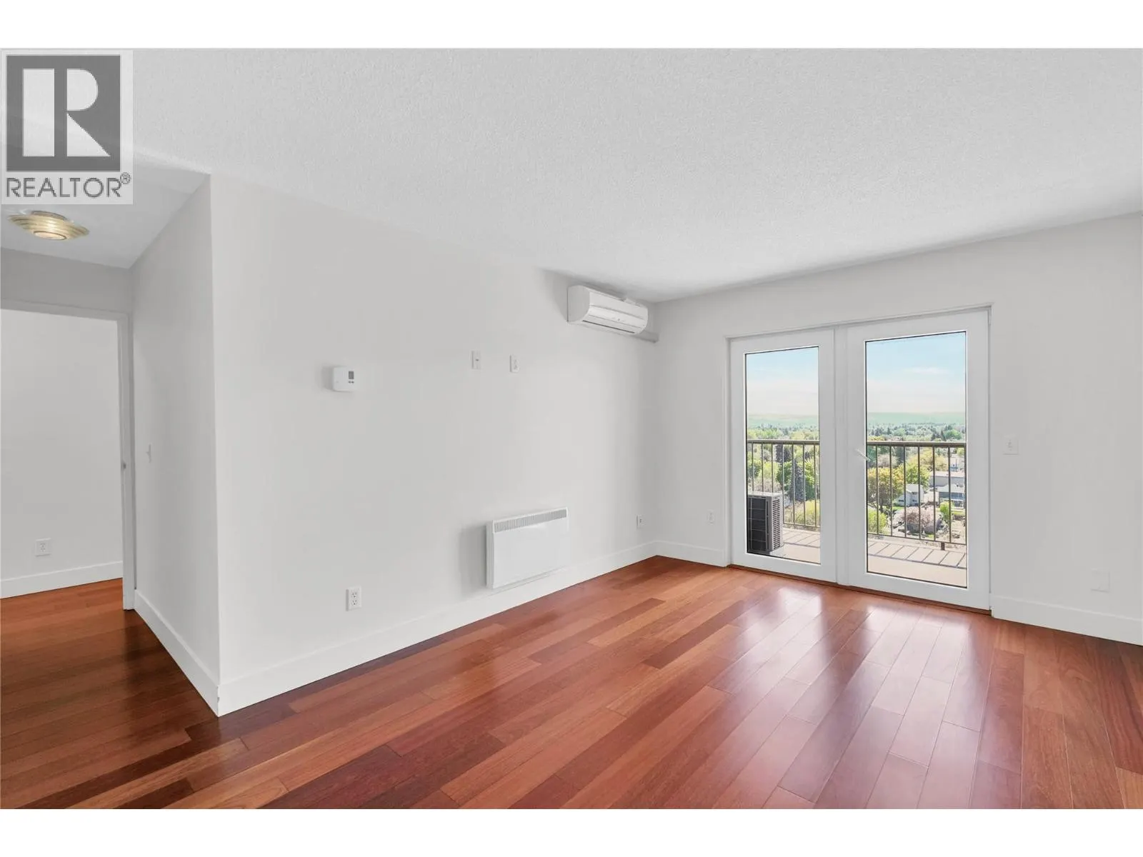737 Leon Avenue Unit# 1206