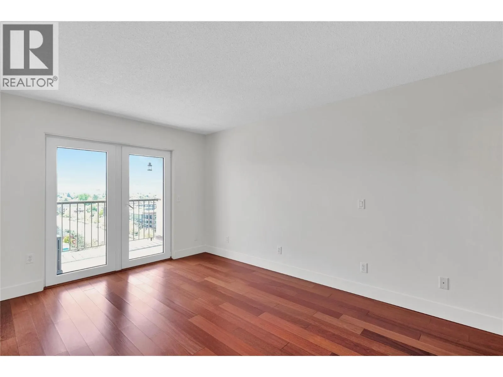 737 Leon Avenue Unit# 1206