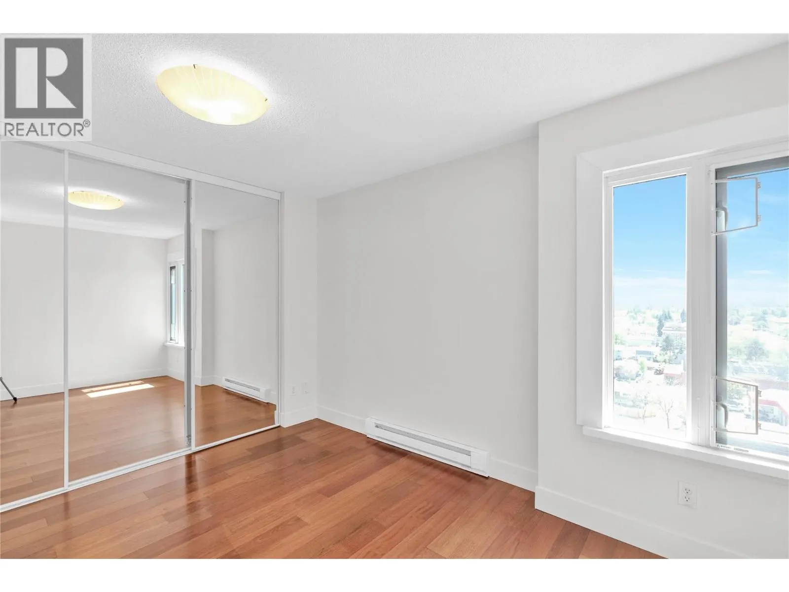 737 Leon Avenue Unit# 1206