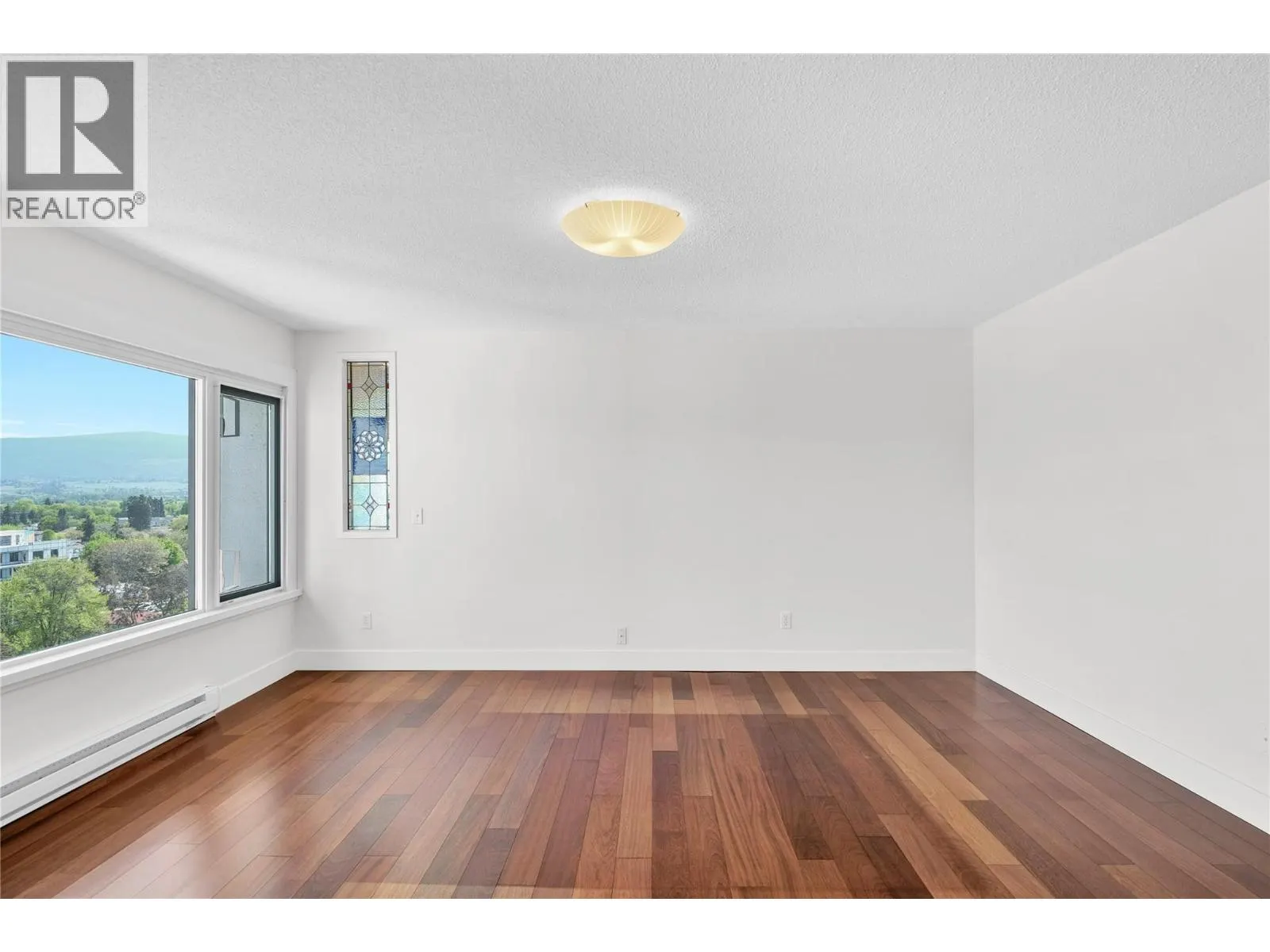 737 Leon Avenue Unit# 1206