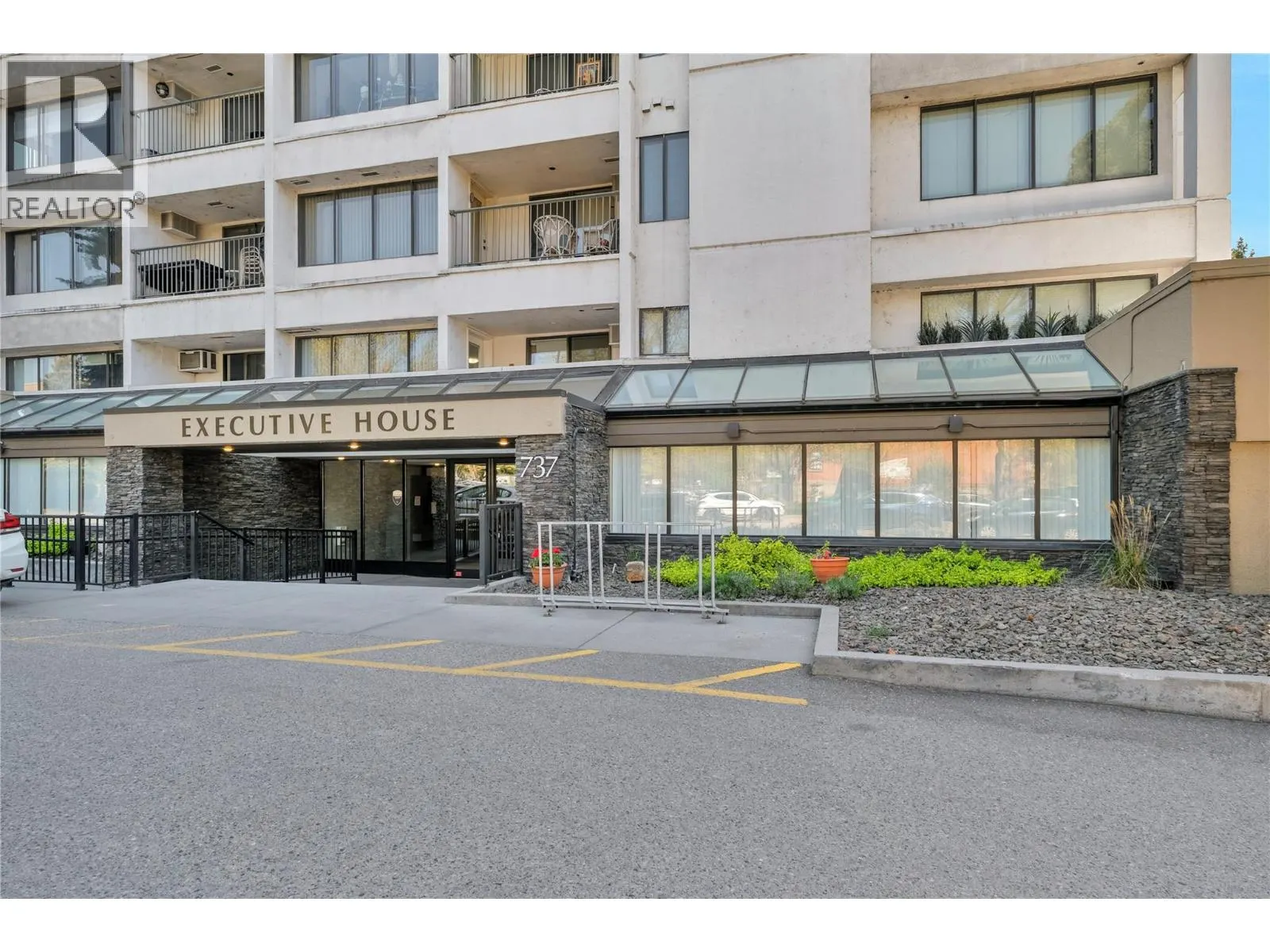 737 Leon Avenue Unit# 1206